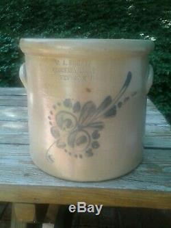 0826A Newton NJ SUSSEX COUNTY Decorated 2G Signed Stoneware Crock
