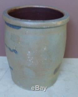 19th C saltgaze stoneware 1 1/2 gal. Crock w cobalt