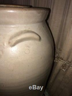 6 gallon Single elephant ear butter churn crock stoneware Chipped Lid Antique