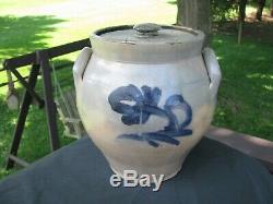 ANTIQUE BLUE DECORATED OVOID SHAPED STONEWARE CROCK / 1 Gallon