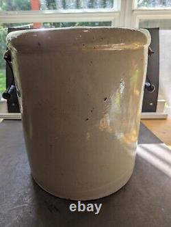 ANTIQUE VINTAGE 8 GALLON RED WING CROCK with HANDLES1915 With 4 Inch Wing