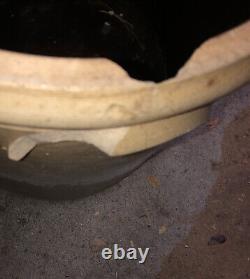 Antique 4 gallon Salt Glaze Stoneware Crock Bee Sting Design (CHIPPED)