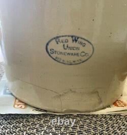 Antique Red Wing stoneware 4 gallons Crock With Lid