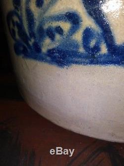 Antique Stoneware Crock with Deer Decoration Fort Edward, New York Cobalt Blue
