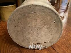 Antique / Vintage Salt Glaze Stoneware 3 Gallon Crock with Bee-Sting Design
