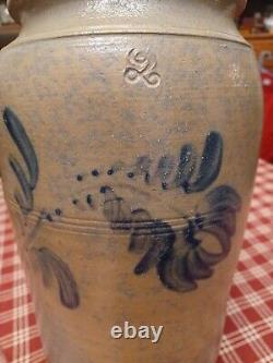 Antique Western Pennsylvania Stoneware 2 Gallon Crock with Trailing Flower