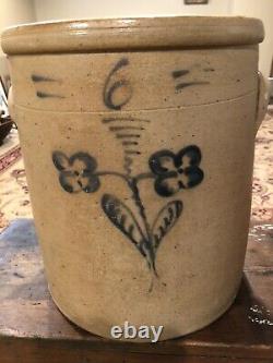 Antique saltglazed 6 Gallon Redwing Stoneware crock- slip trail Flower design