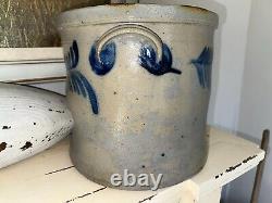 Gorgeous 3 Gallone Stoneware Crock withLeaf and Flowe Design