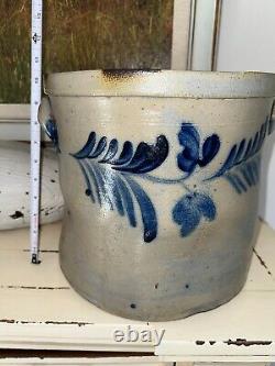 Gorgeous 3 Gallone Stoneware Crock withLeaf and Flowe Design