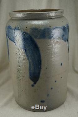 H. MYERS Baltimore MD Blue Decorated Stoneware 1 1/2 Gallon CROCK