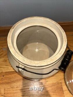 Large 19th Century Salt Glazed Stoneware Crock With Handle And Top 11 In Tall