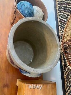 PARR Family Richmond, VA Salt-Glazed Stoneware Crock with Cobalt Feather Design