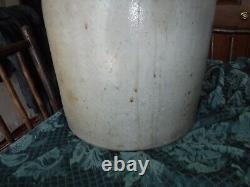 Primitive # 4 Gallon Bee Sting Stoneware Butter Churn