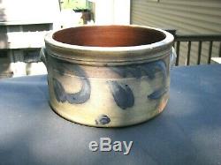 SMALL ANTIQUE BLUE DECORATED STONEWARE CAKE CROCK / Attr Remmey