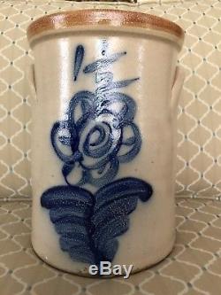 Vintage 1 1/2 Gallon Salt Glaze Stoneware Crock With Colbalt Blue Flower Rare