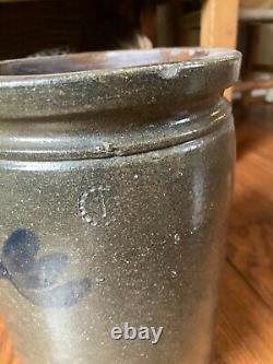 W H Crisman Strasburg VA Antique Crock Jar 1 G Stoneware Blue Decorated 1883-85